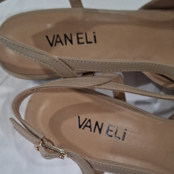 Vaneli Women's Cream and Black Heels Elegant Design Size 7 - Picture 7 of 10